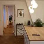 Champs Elysee Charming Appartement